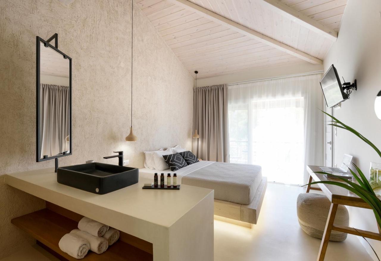 Karidi Beach Boutique Suites Vourvourou Exterior foto